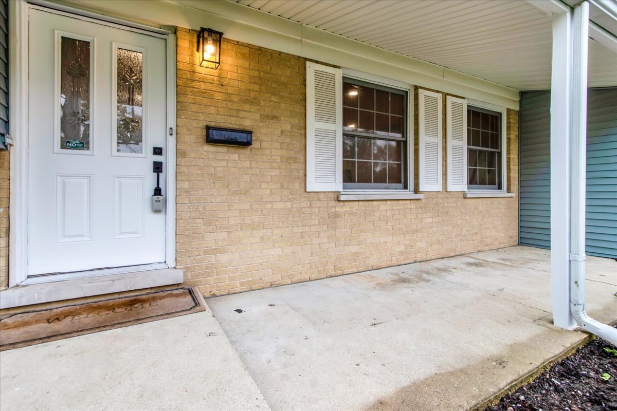 643 Kohley Road Lisle, IL 60532 - Photo 6 of 24 Gallery Image 6