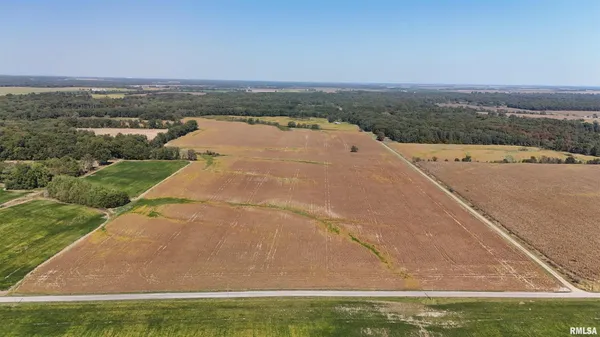 $755,000 | S Tallowtree Drive, Xenia, IL 62899