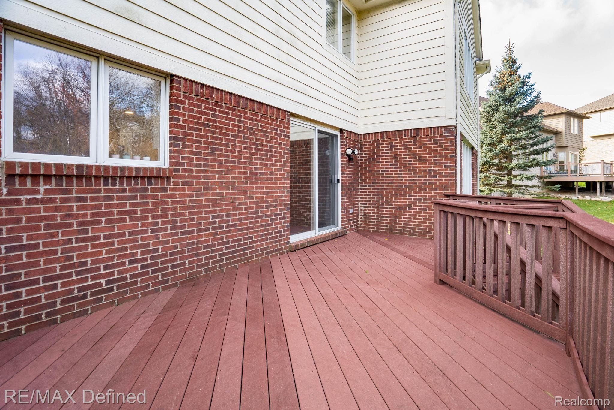 6566 Chatham Circle Rochester, MI 48306 - Photo 42 of 50 43-web-or-mls-6566-Chatham-Cir-43.jpg