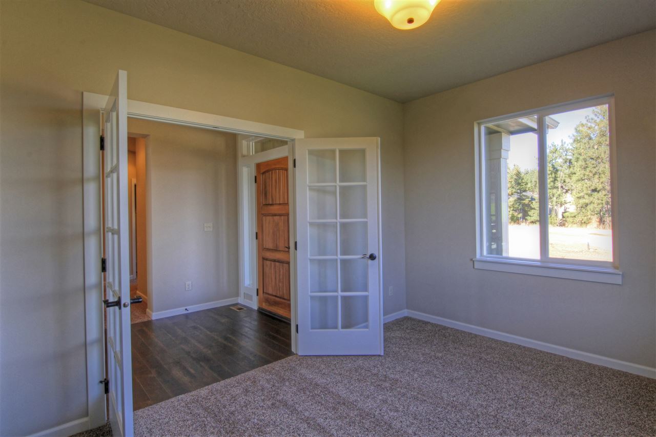 5407 North Radium Lane Spokane, WA 99217 - Photo 3 of 10