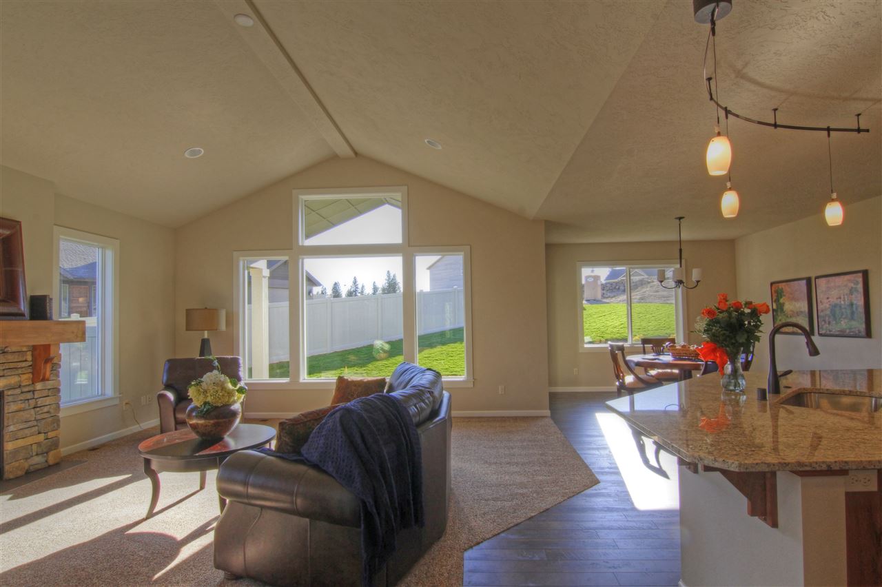5407 North Radium Lane Spokane, WA 99217 - Photo 4 of 10