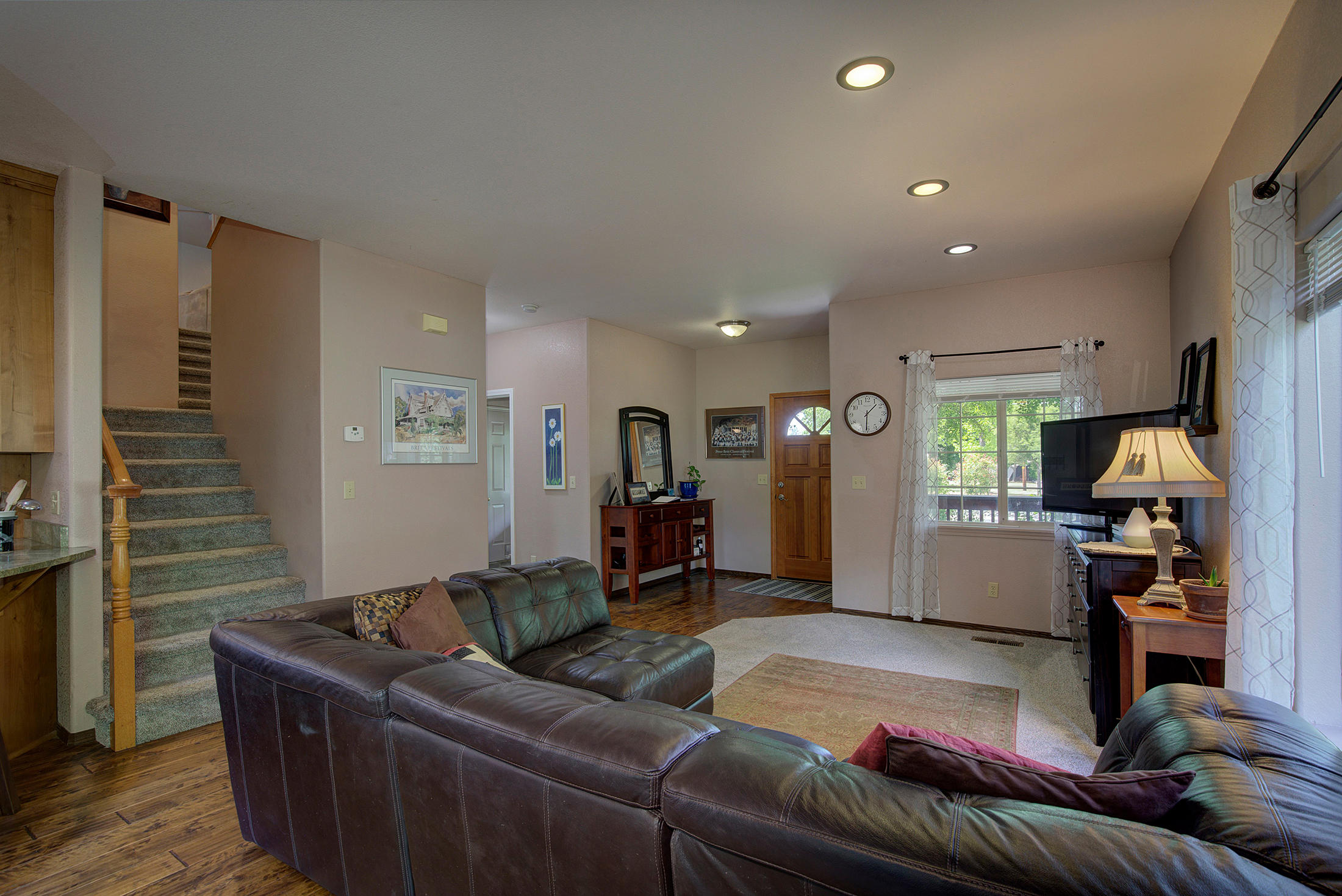 1703 Leonard Road Grants Pass, OR 97527 - Photo 11 of 34 Living Room-Stairs-Front Door