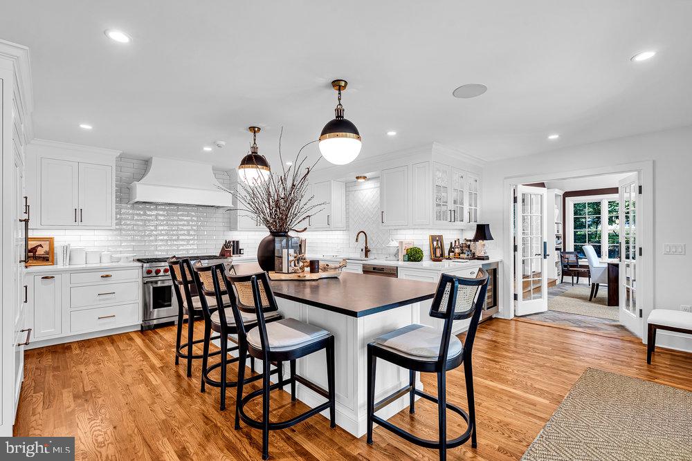176 Rolling Hill Road Skillman, NJ 08558 - Photo 14 of 44 Modern elegance in a bright kitchen.