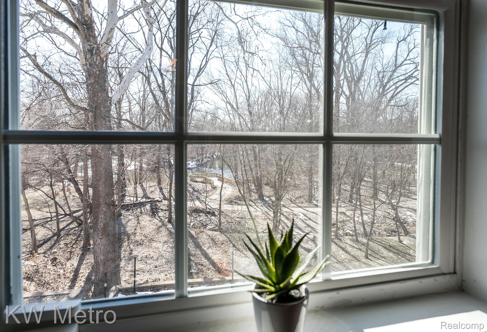 8390 Clinton River Road Sterling Heights, MI 48314 - Photo 23 of 42 Gallery Image 23
