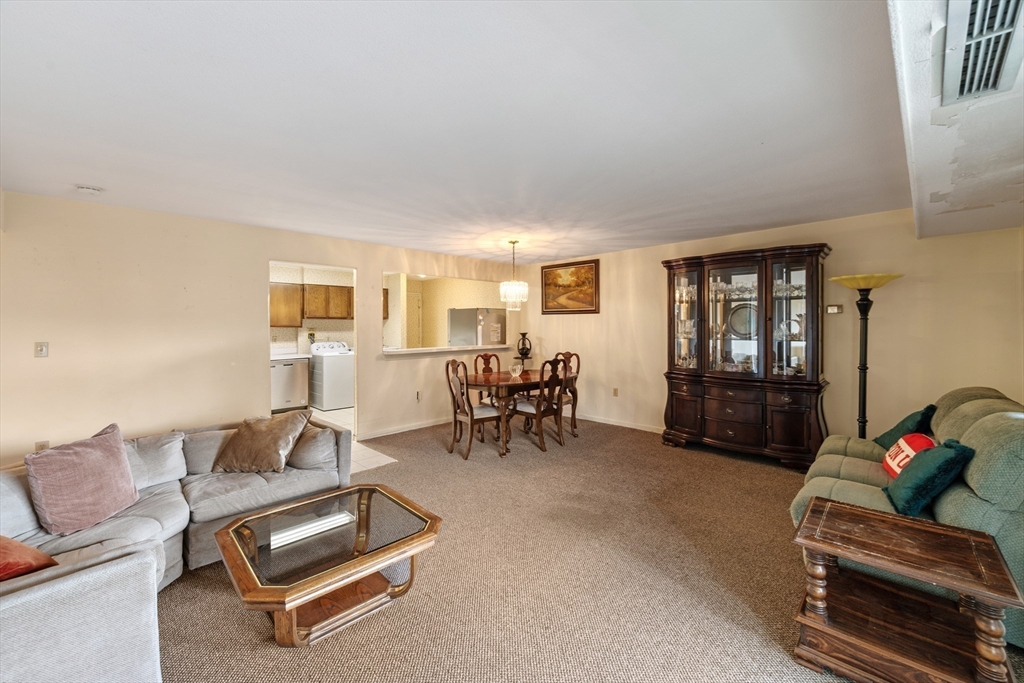 402 Paradise Road, Unit U: 3Q Swampscott, MA 01907 - Photo 6 of 36