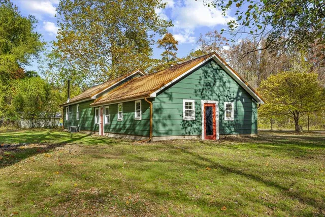 $370,000 | 12980 Crestview, Sawyer, MI 49125