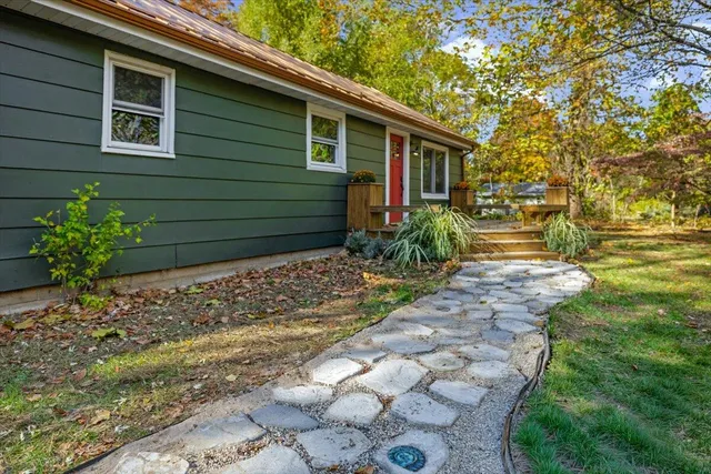 $370,000 | 12980 Crestview, Sawyer, MI 49125