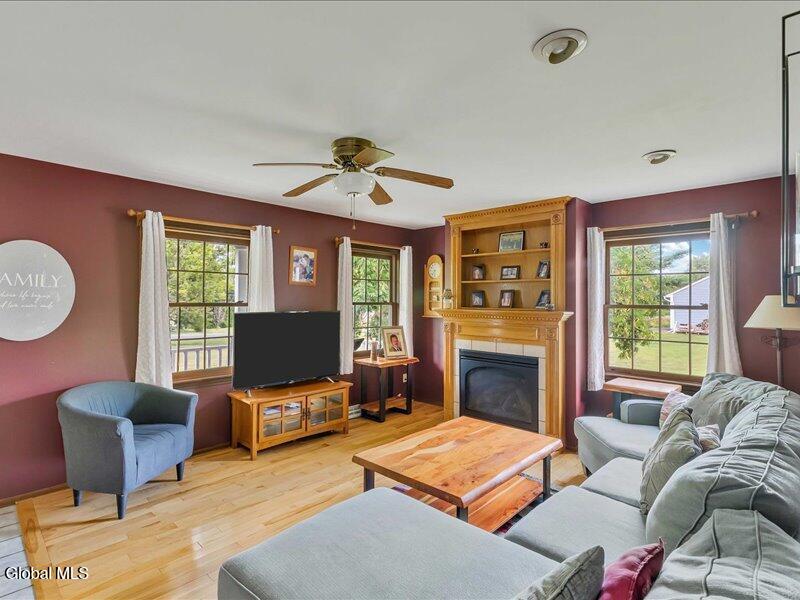 966 Maple Hill Road Schodack, NY 12033 - Photo 5 of 47 1000022853