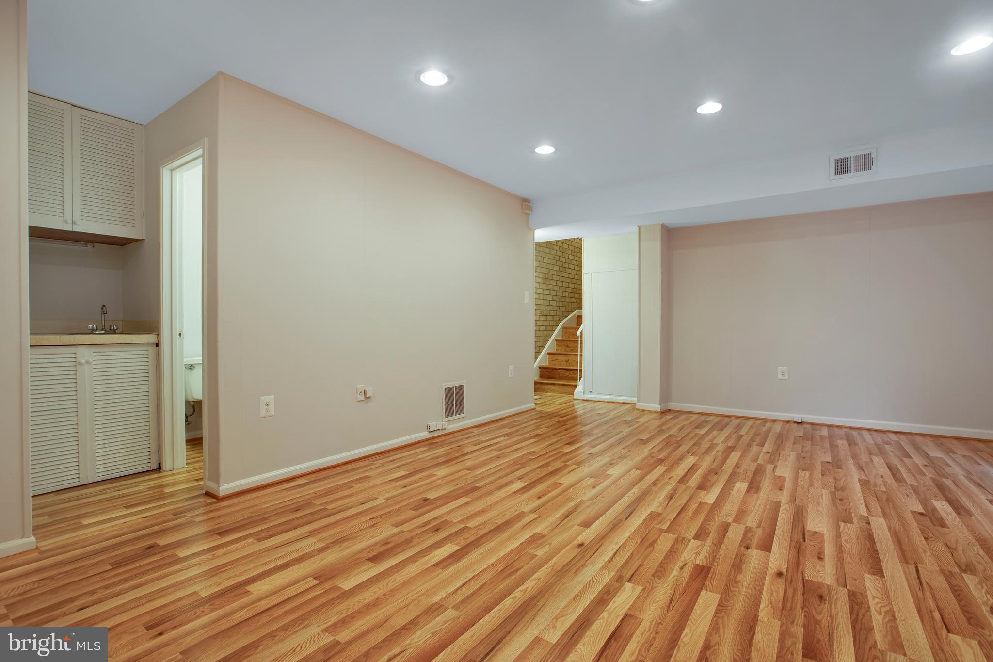 8014 Inverness Ridge Road Rockville, MD 20854 - Photo 17 of 35