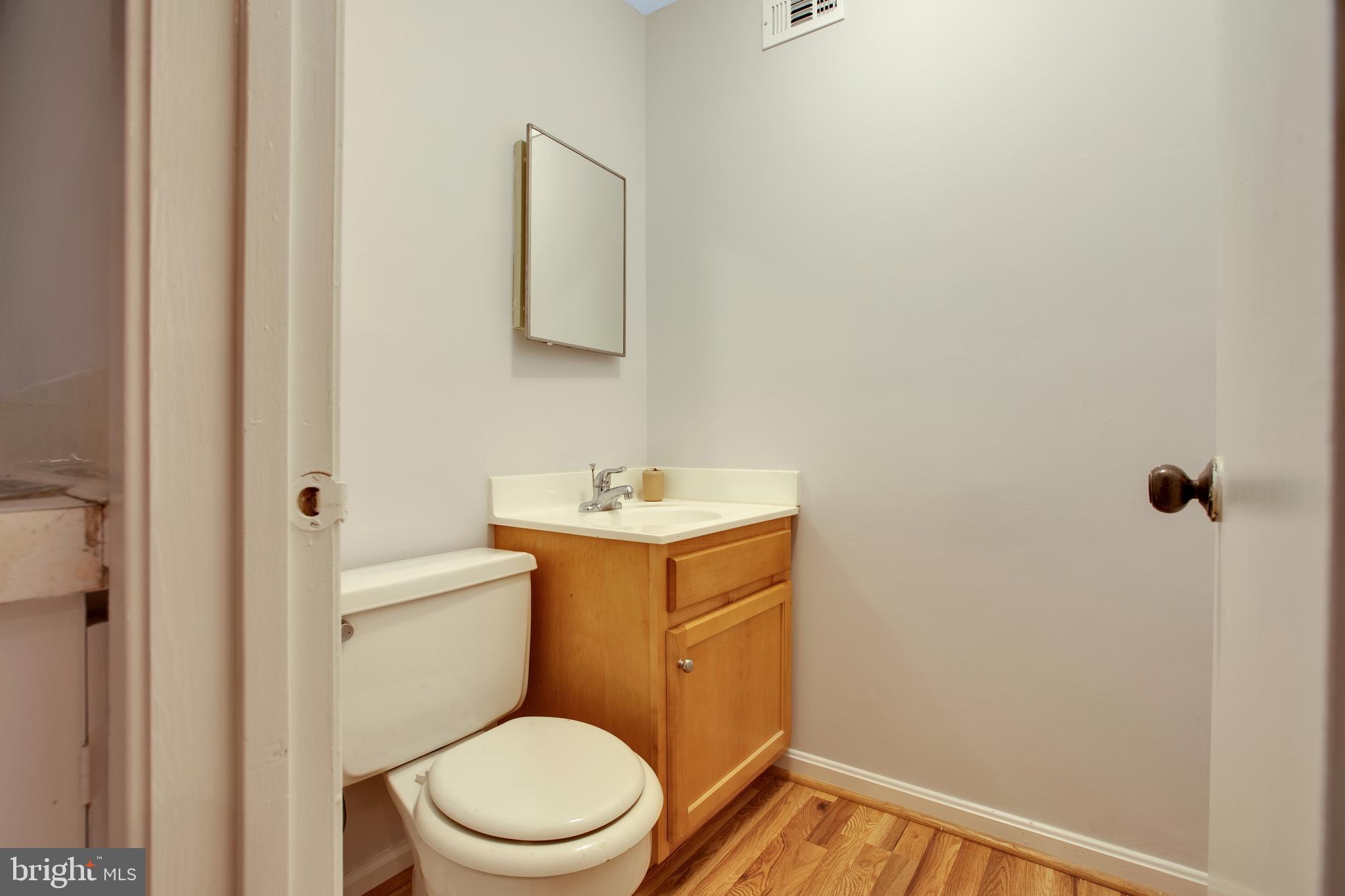 8014 Inverness Ridge Road Rockville, MD 20854 - Photo 18 of 35 Powder room