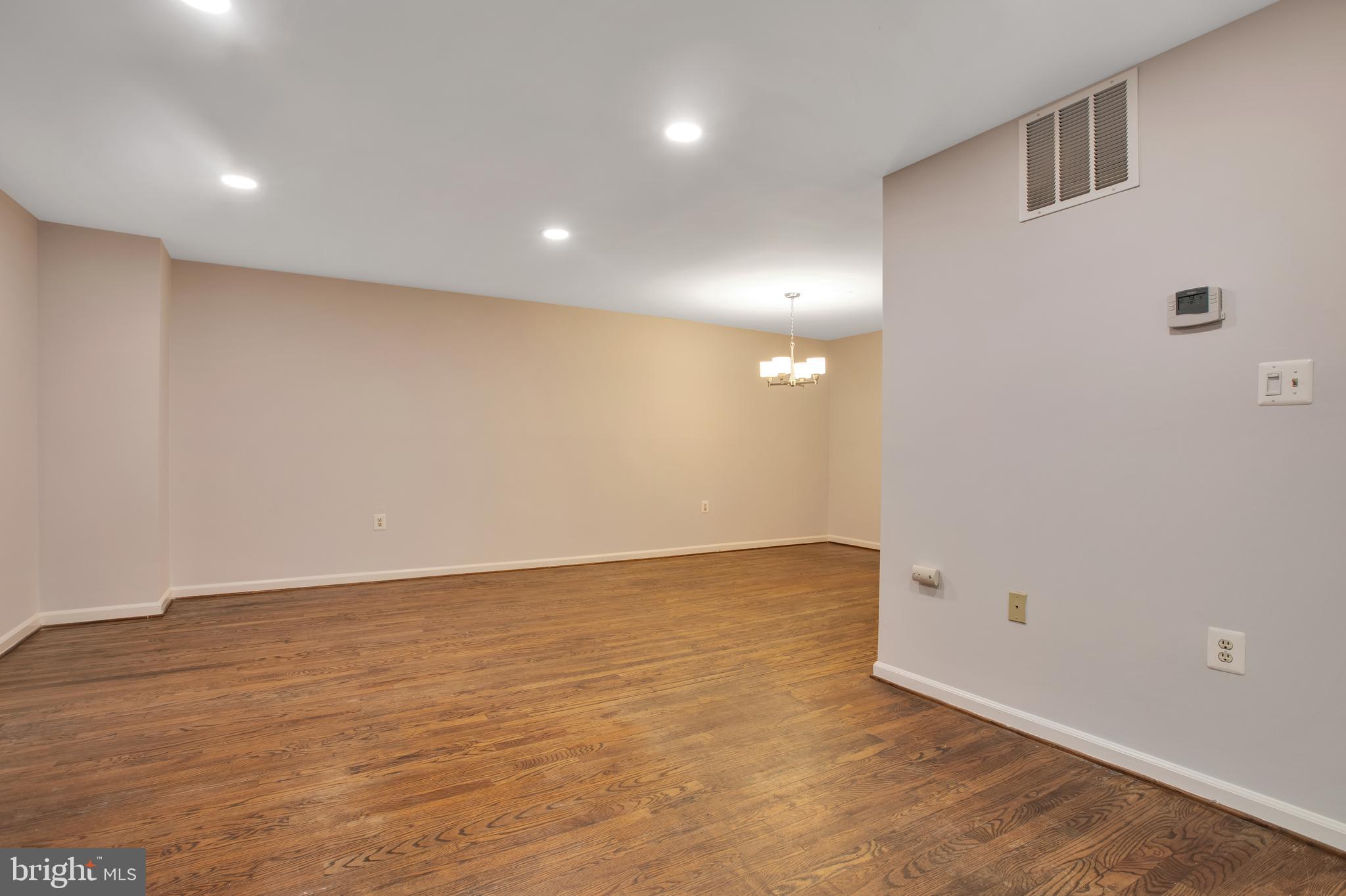 8014 Inverness Ridge Road Rockville, MD 20854 - Photo 30 of 35 Living room