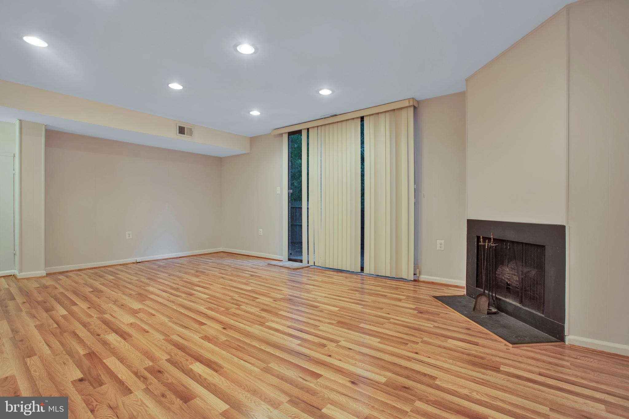 8014 Inverness Ridge Road Rockville, MD 20854 - Photo 33 of 35 Family room