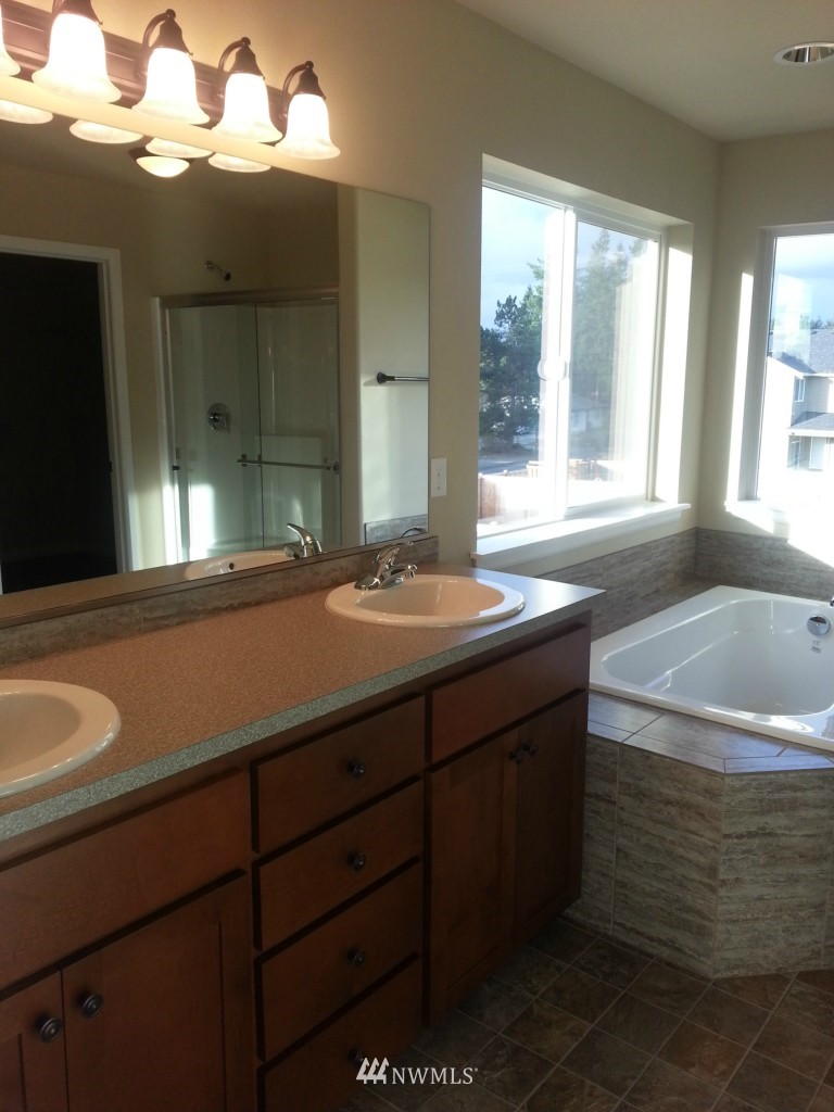 4643 Rosa Court Lacey, WA 98503 - Photo 15 of 20