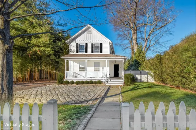 $1,149,000 | 60 East Avenue, New Canaan, CT 06840