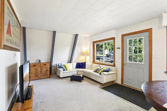 $485,000 | W9380 Ripley Road, Unit W9380, Cambridge, WI 53523