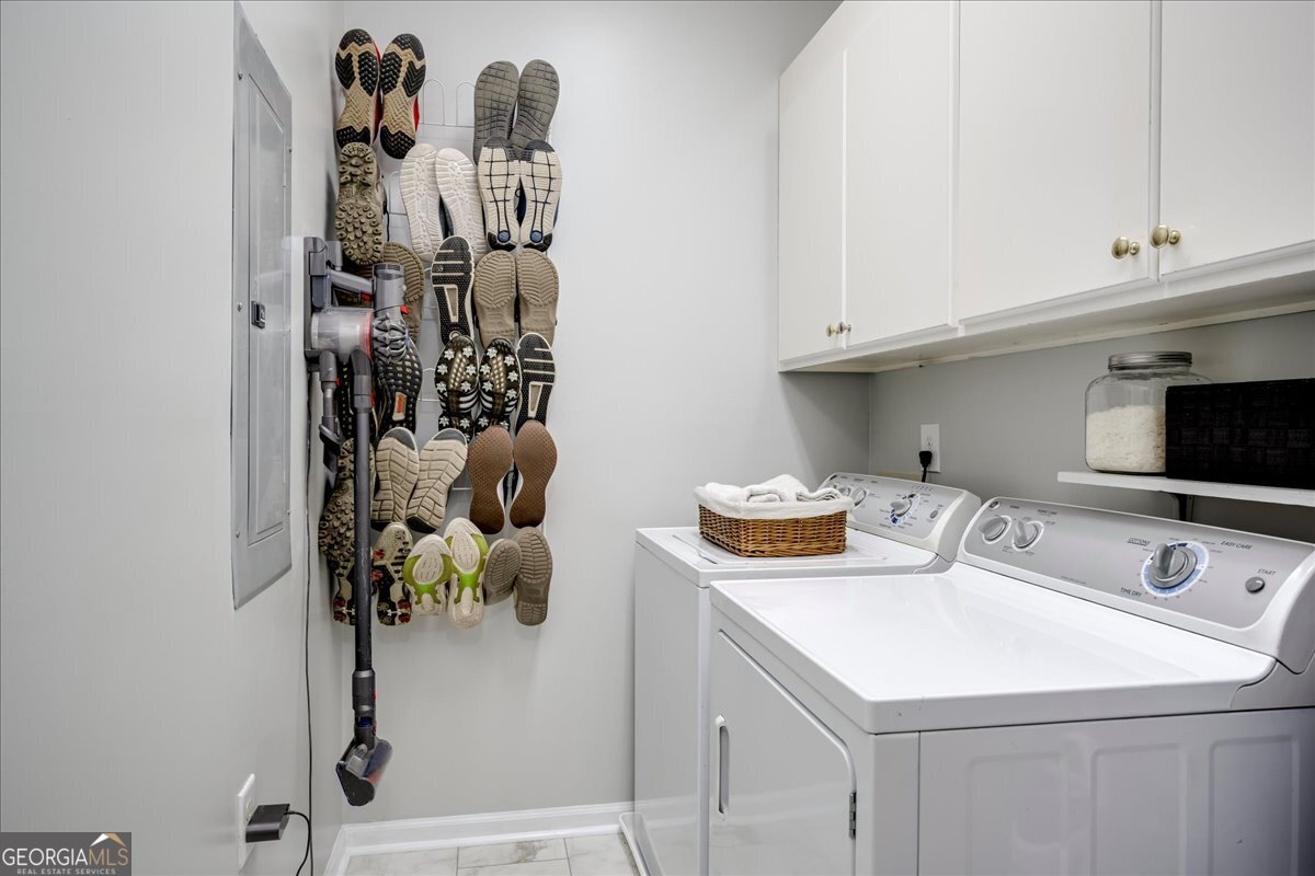1490 Country Club Circle Wrens, GA 30833 - Photo 17 of 40 a utility room with dryer and washer