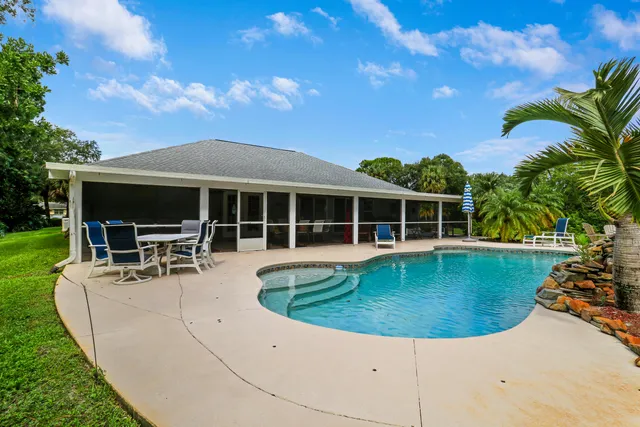 $729,900 | 280 Nieuport Drive, Vero Beach, FL 32968