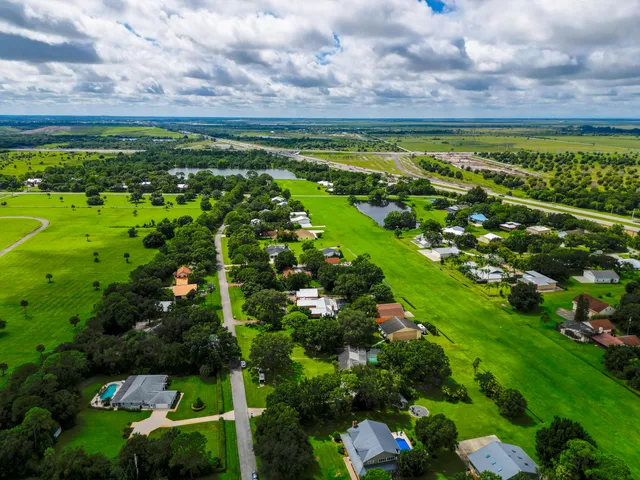 $729,900 | 280 Nieuport Drive, Vero Beach, FL 32968