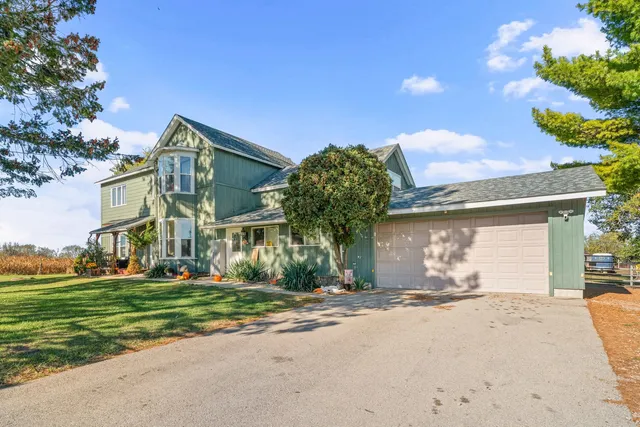 $660,000 | 11071 Crimmin Road, Newark, IL 60541