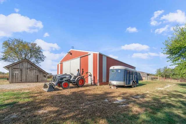 $699,500 | 11071 Crimmin Road, Newark, IL 60541