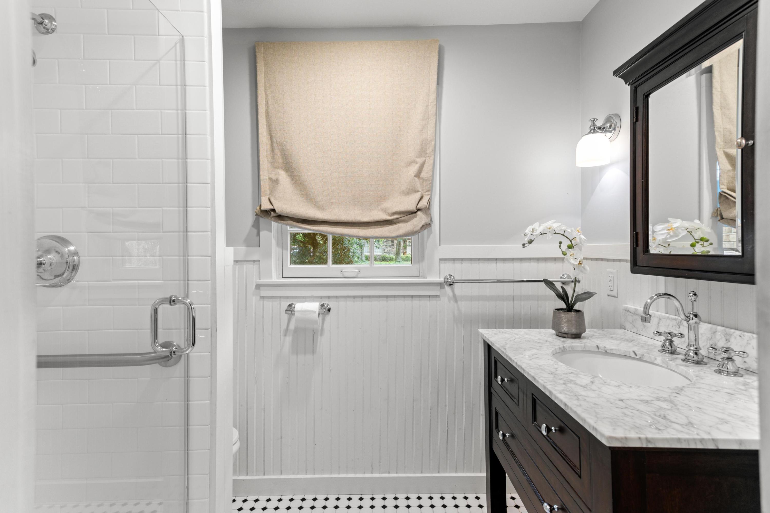 1043 Governors Road Mount Pleasant, SC 29464 - Photo 13 of 21 Master Bath