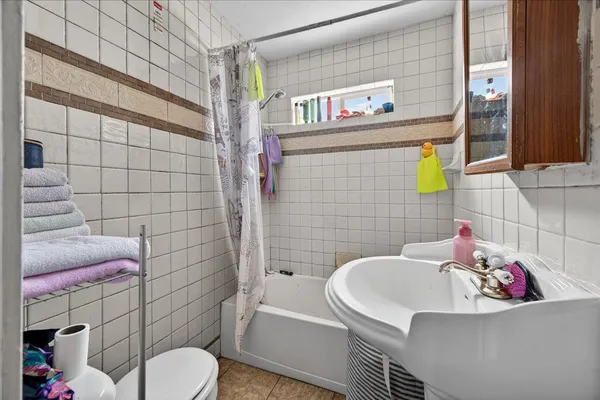 $599,000 | 1328 East Fedora Avenue, Fresno, CA 93704