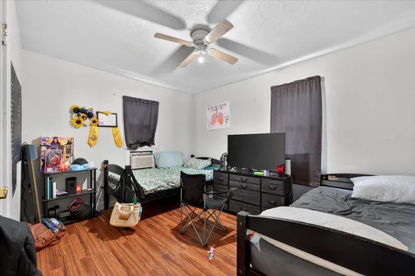 $599,000 | 1328 East Fedora Avenue, Fresno, CA 93704