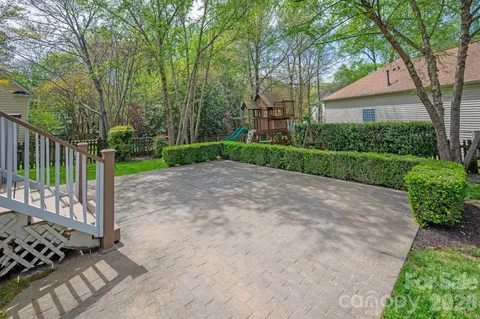 $740,000 | 8900 Valewood Court, Charlotte, NC 28210