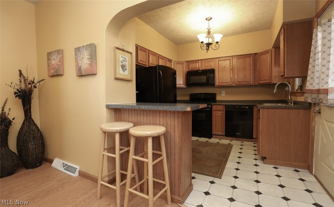 225 South Johnson Road Sebring, OH 44672 - Photo 4 of 11 Gallery Image 4