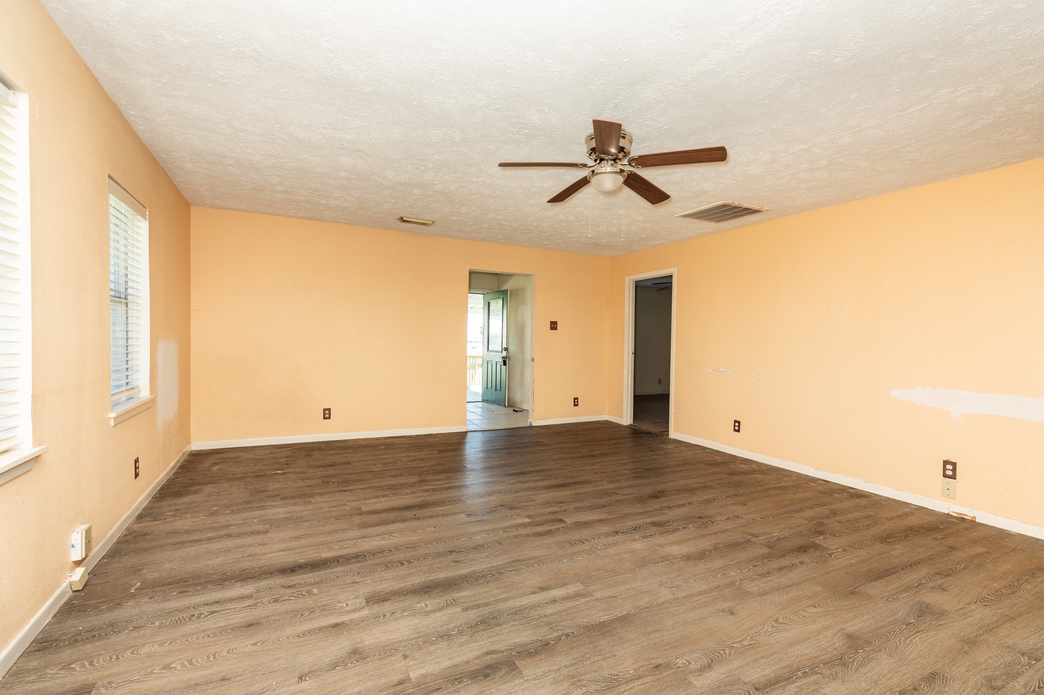 910 Monument Drive Surfside Beach, TX 77541 - Photo 9 of 21