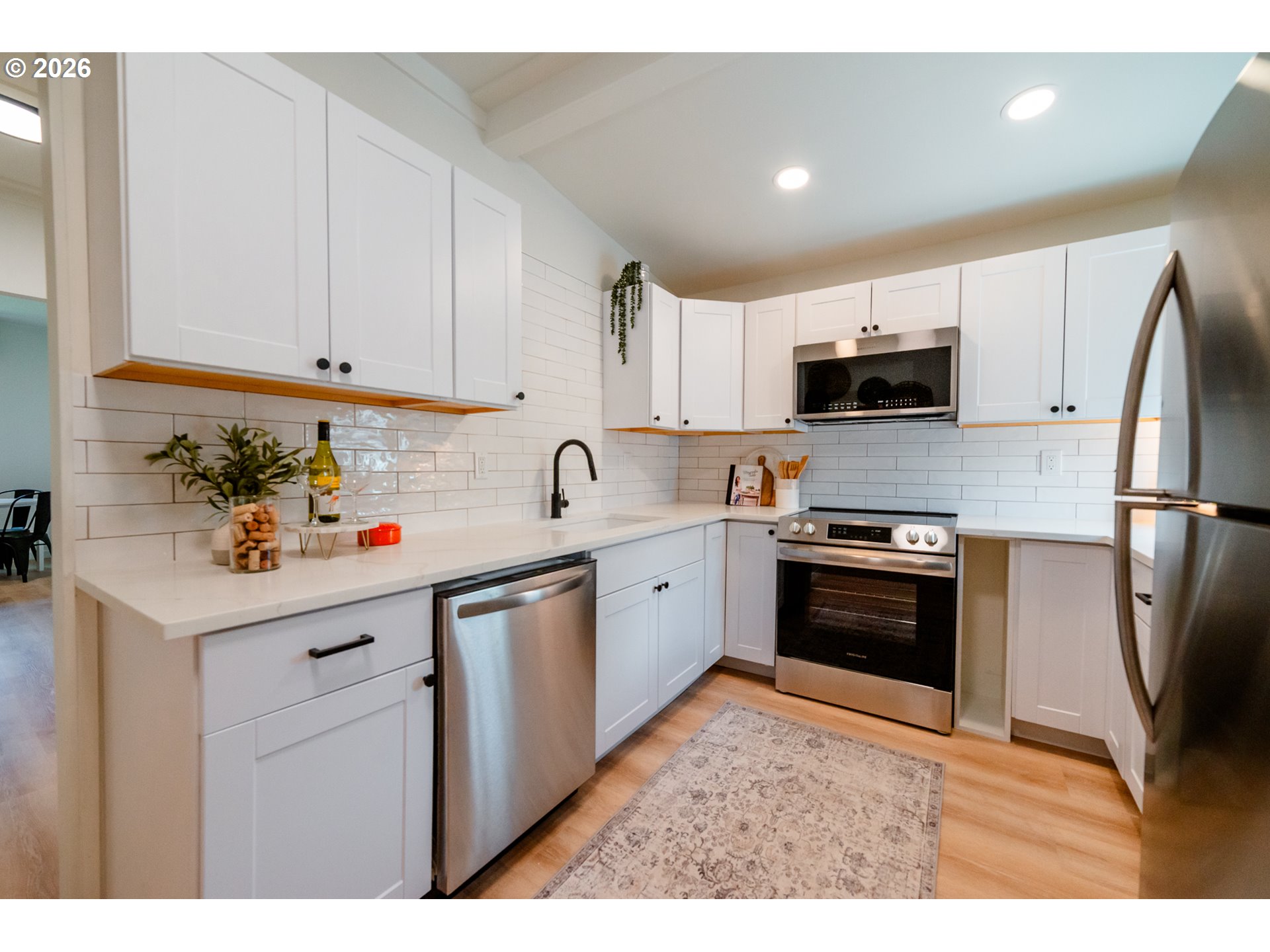 6800 Southeast Duke Street Portland, OR 97206 - Photo 11 of 25