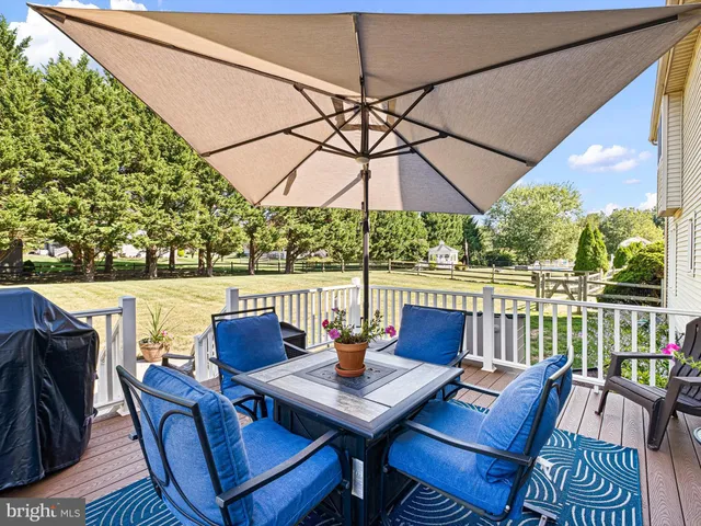 a outdoor view with a seating space