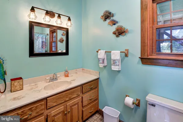 $995,000 | 7814 O O Neil Road, Gloucester, VA 23061