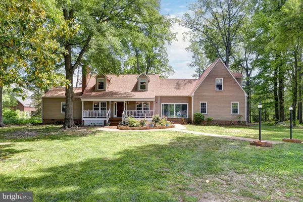 $995,000 | 7814 O O Neil Road, Gloucester, VA 23061
