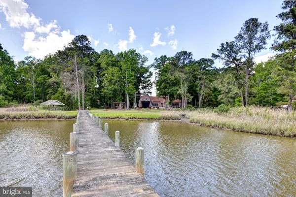 $995,000 | 7814 O O Neil Road, Gloucester, VA 23061