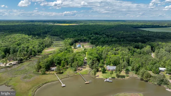 $995,000 | 7814 O O Neil Road, Gloucester, VA 23061
