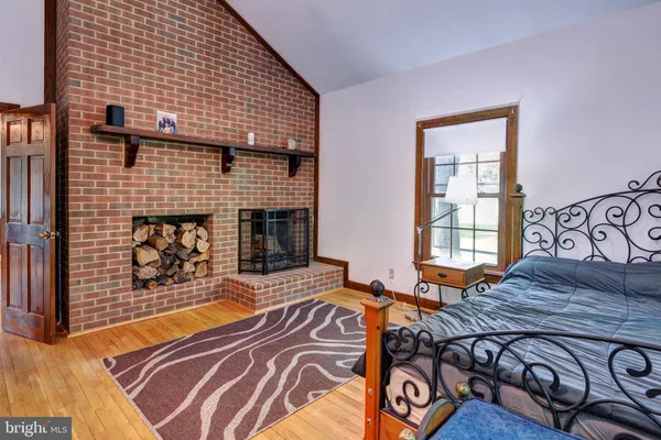 $995,000 | 7814 O O Neil Road, Gloucester, VA 23061