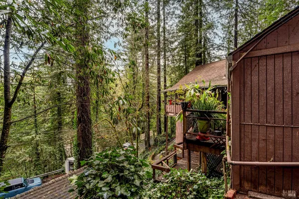 a view of a outdoor space