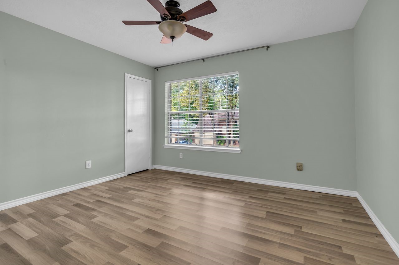 23915 Spring Oak Drive Spring, TX 77373 - Photo 30 of 37 Gallery Image 30