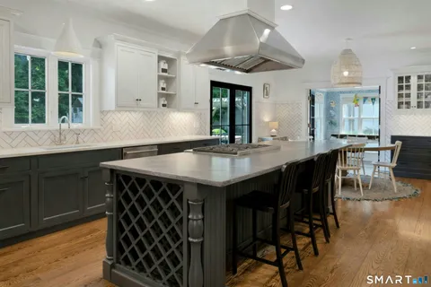 $4,250,000 | 2 Roland Drive, Darien, CT 06820