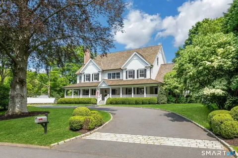$4,250,000 | 2 Roland Drive, Darien, CT 06820