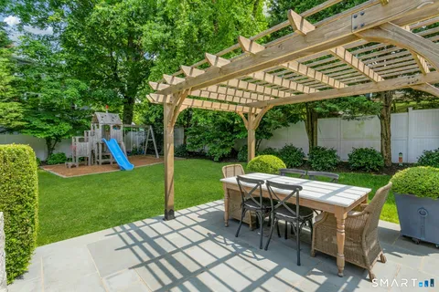 $4,250,000 | 2 Roland Drive, Darien, CT 06820