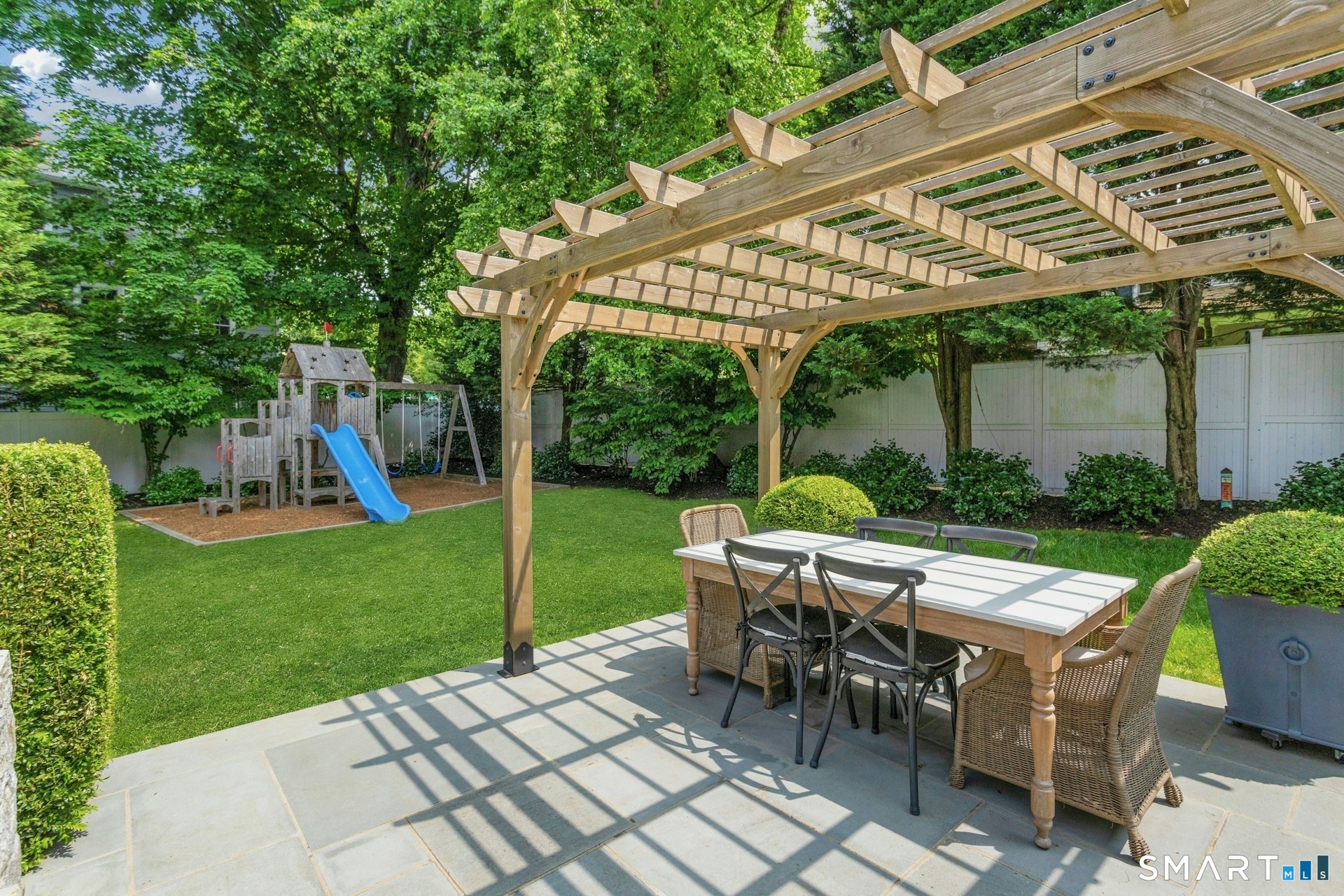 2 Roland Drive Darien, CT 06820 - Photo 37 of 40