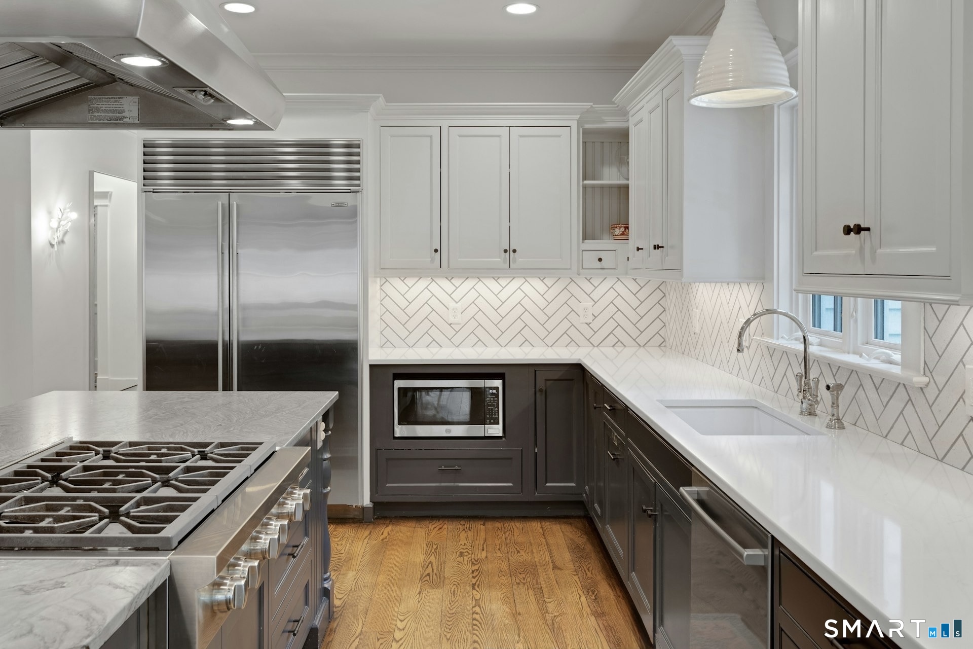 2 Roland Drive Darien, CT 06820 - Photo 9 of 40