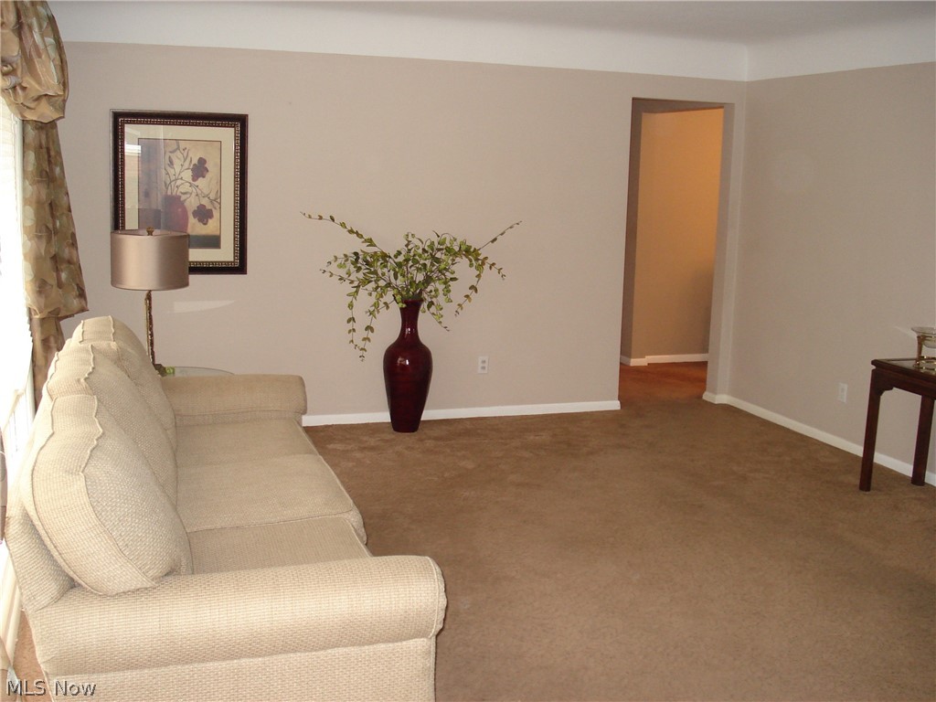 5581 Meister Road Mentor, OH 44060 - Photo 3 of 35 Gallery Image 3