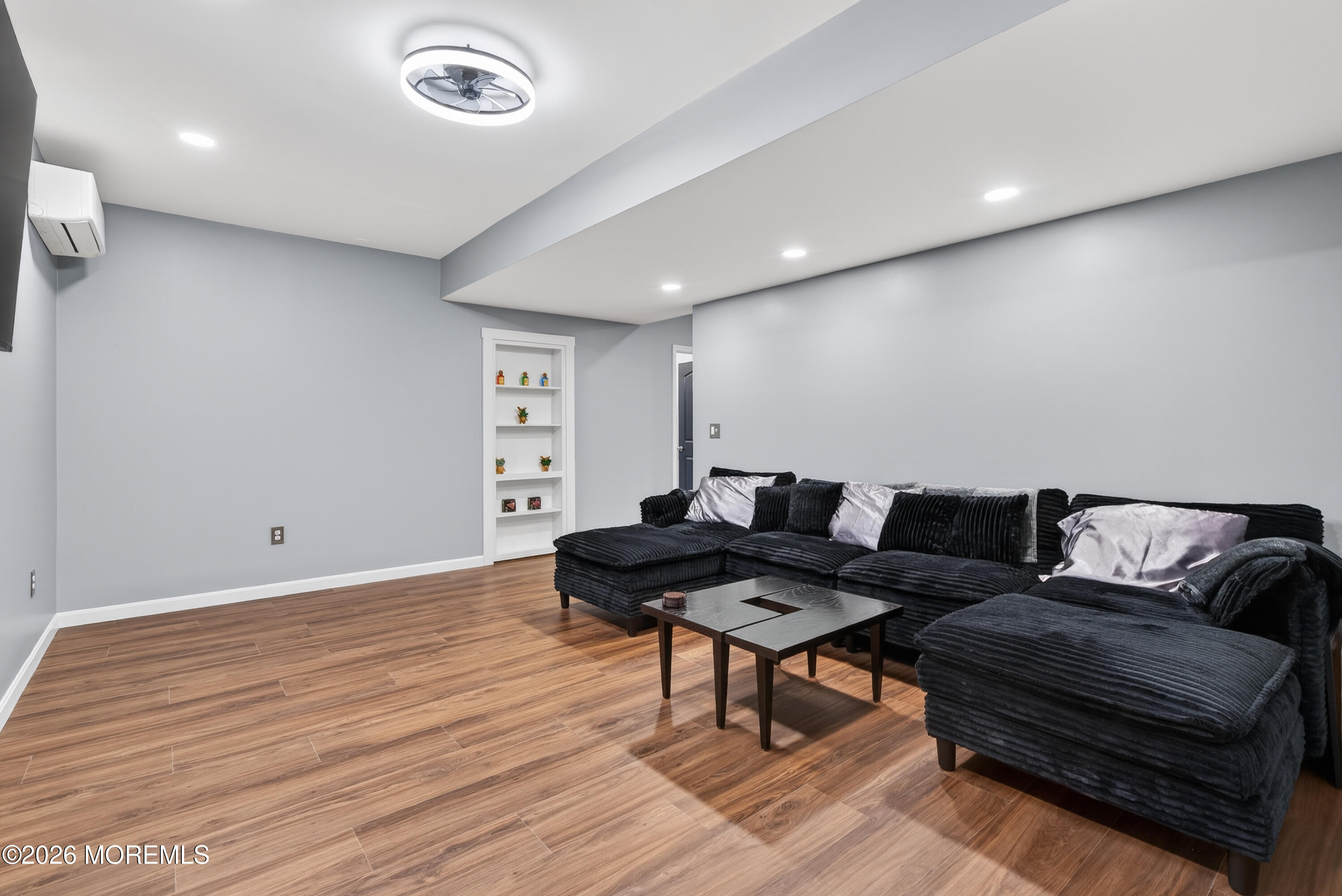 5 Selma Lane Hazlet, NJ 07730 - Photo 25 of 33 042