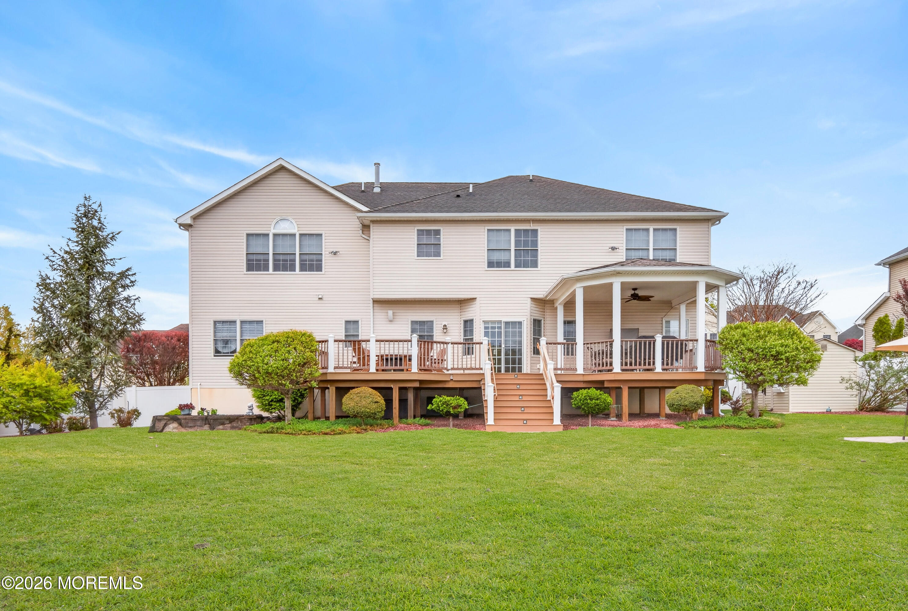 5 Selma Lane Hazlet, NJ 07730 - Photo 4 of 33 051
