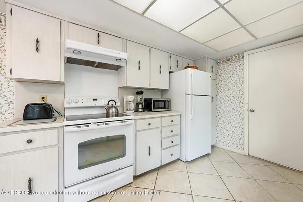 $21,000 | 400 South Ocean Boulevard, Unit 103A, Manalapan, FL 33462