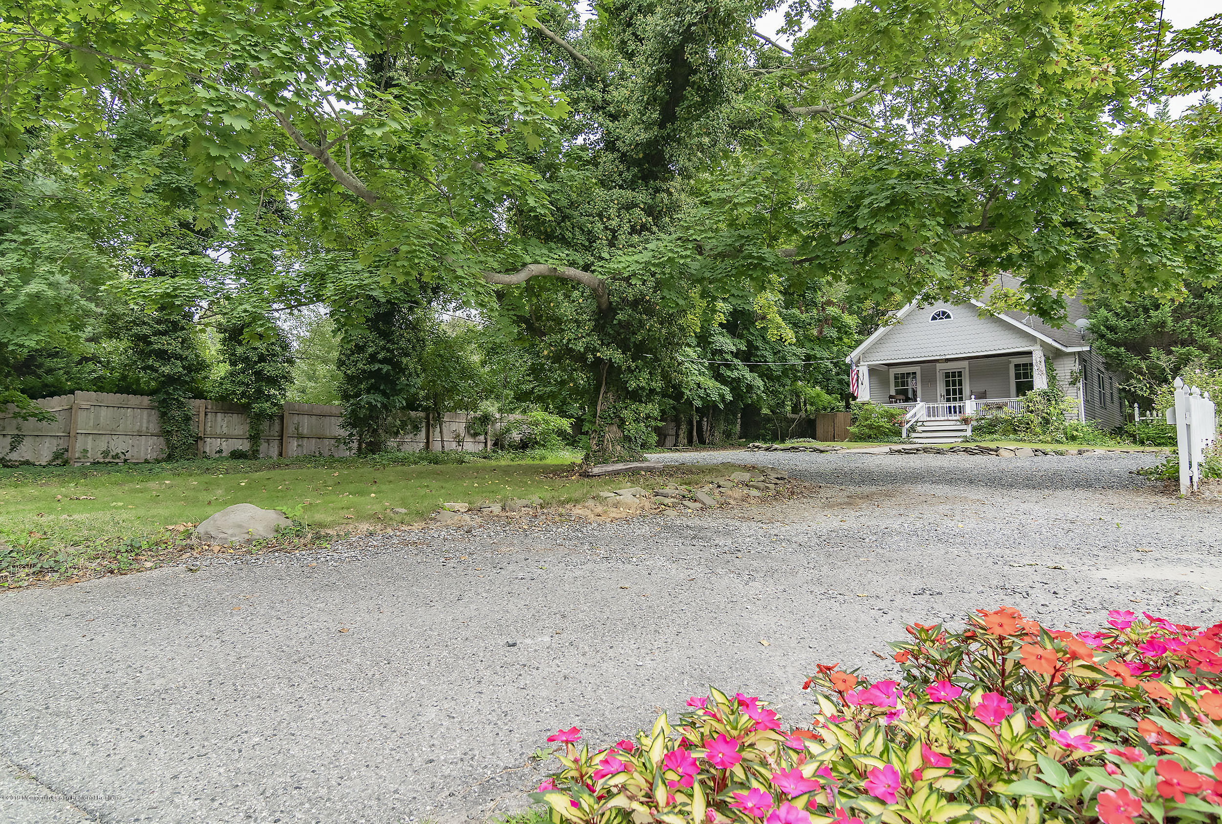 500 Locust Point Road Rumson, NJ 07760 - Photo 4 of 33 Far Right View