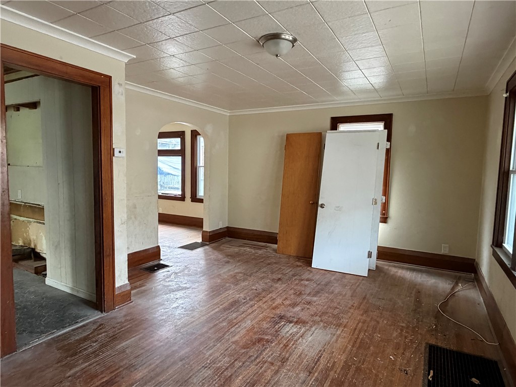 207 Lux Street Rochester, NY 14621 - Photo 9 of 27